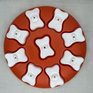 Outward Hound Dog Smart Interactive Hide, Seek & Treat Dog Puzzle Exercise Toy